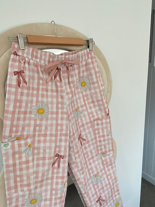 PREORDER COMING SOON 17/4 - Country Bloom Scrubs Set