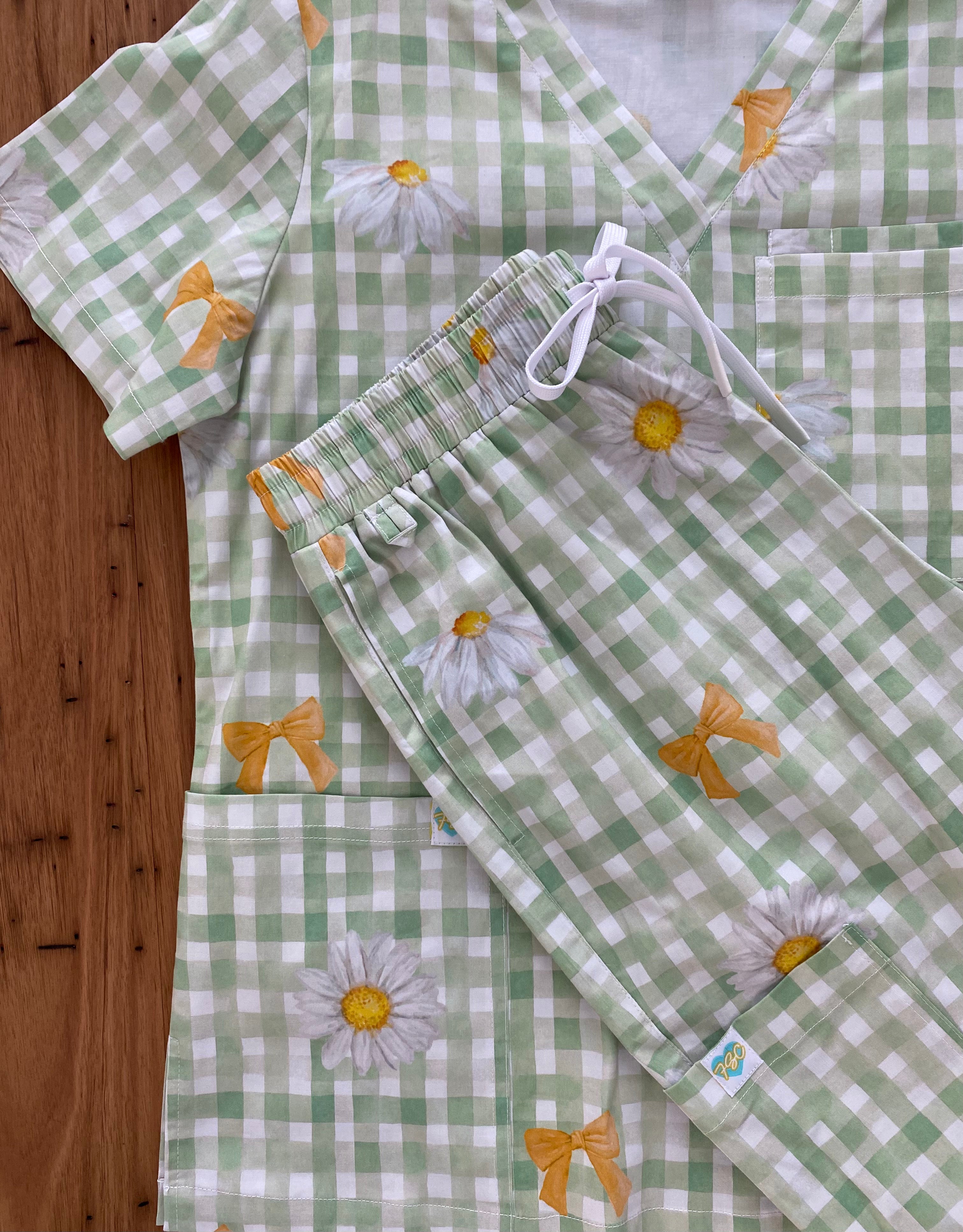 Daisy Meadow Scrubs Set